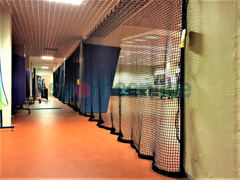 Tennis court divider net